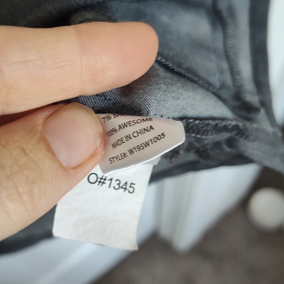 Figs Graphite Scrub Top - Picture 4 of 4